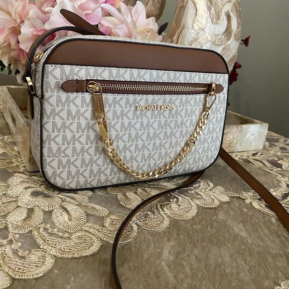 Michael Kors Handbags - Michael Kors chain Crossbody